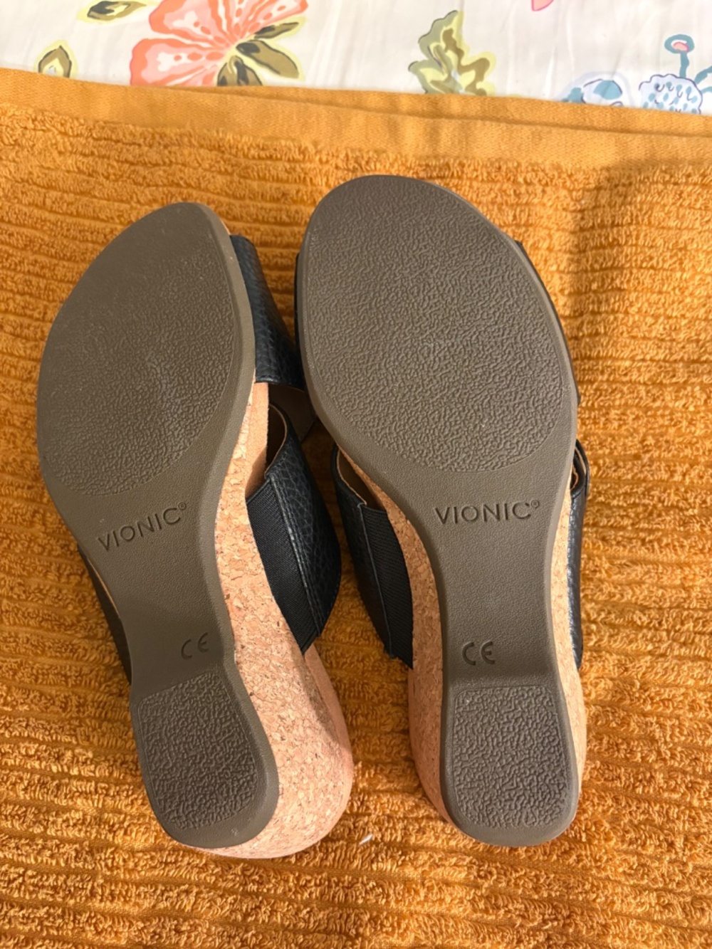 Vionic Shoes - Picture 10 of 10